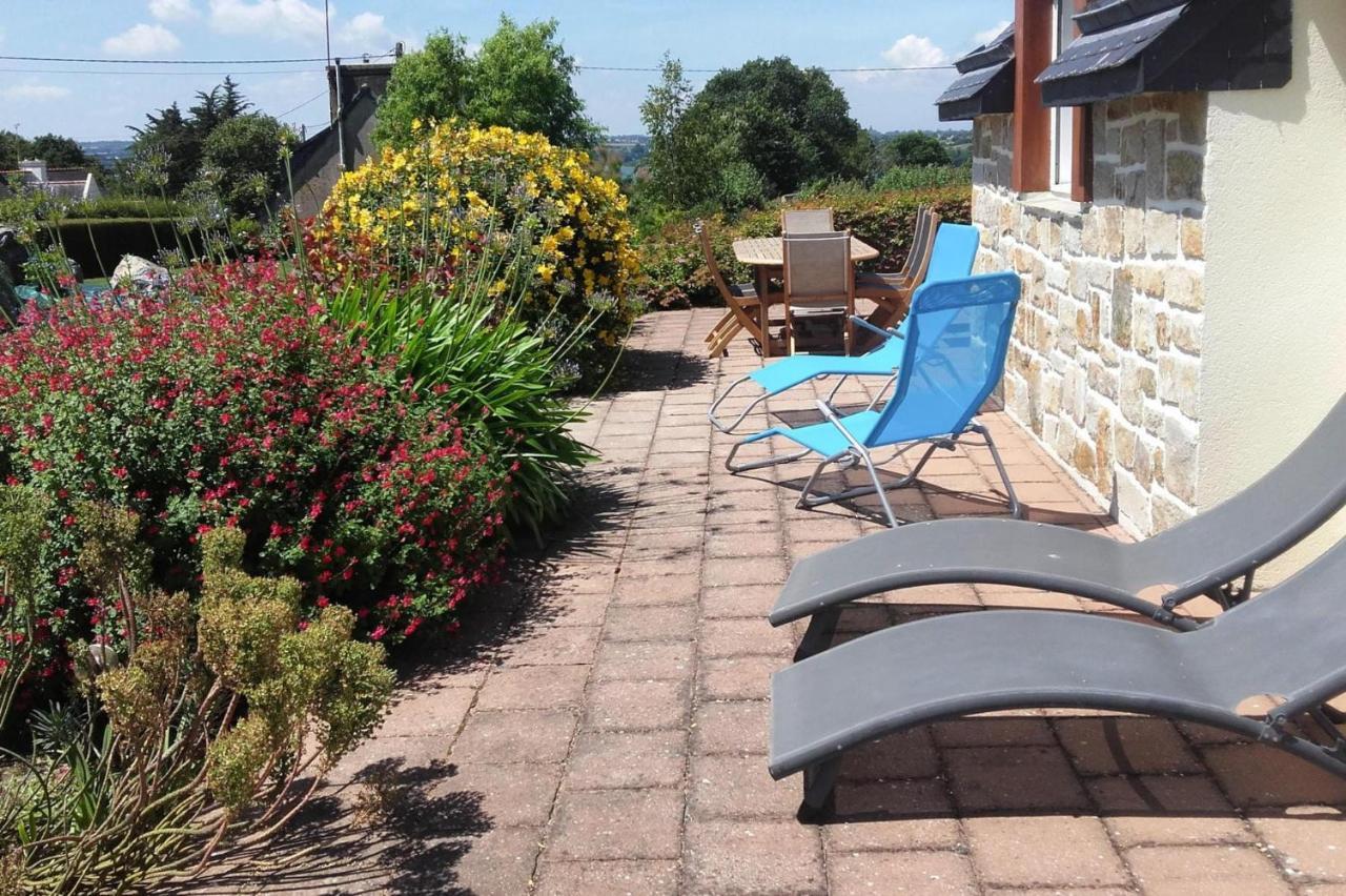 Nice Holiday Home With Beautiful Garden, Paimpol Eksteriør billede