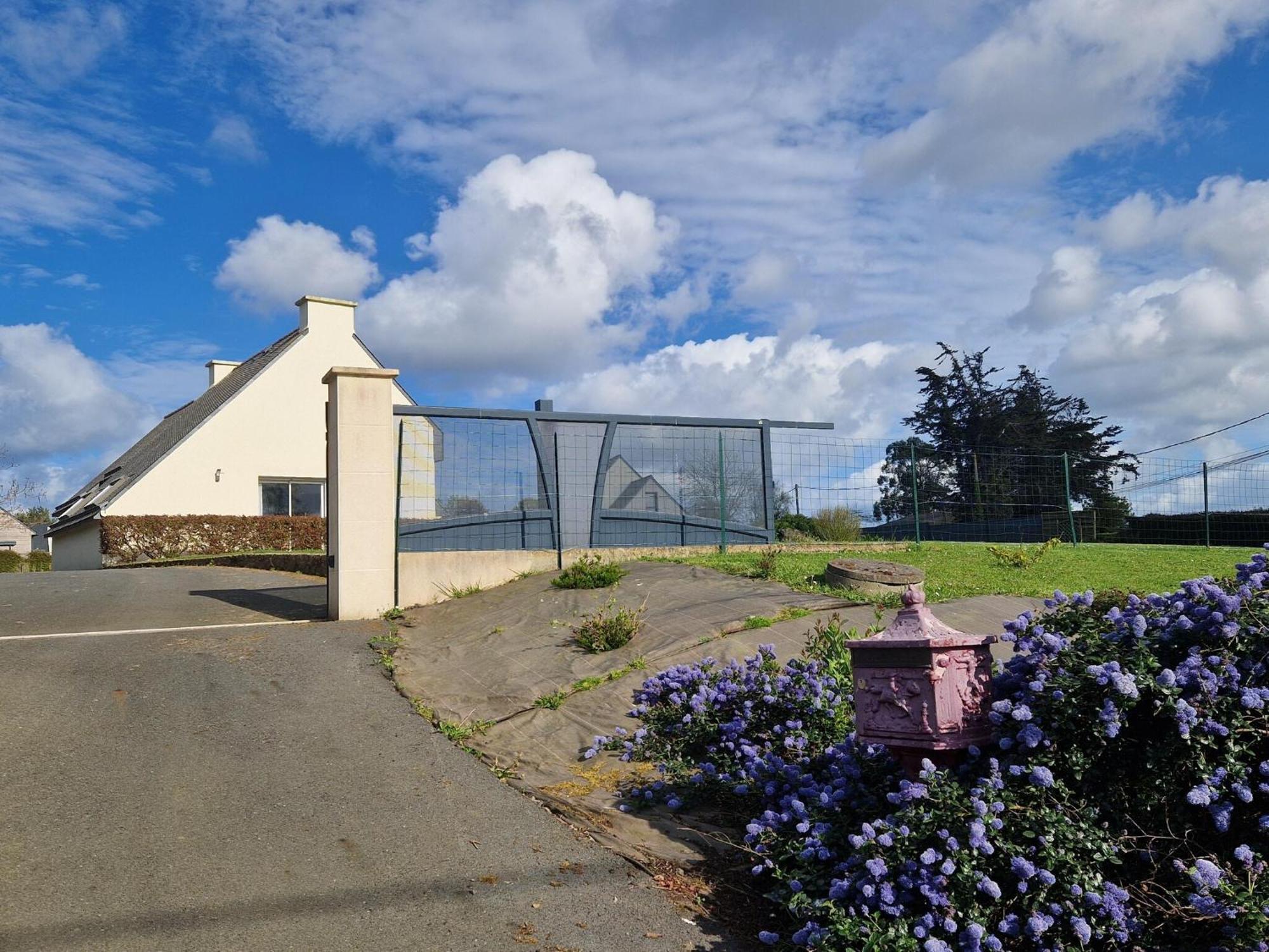 Nice Holiday Home With Beautiful Garden, Paimpol Eksteriør billede